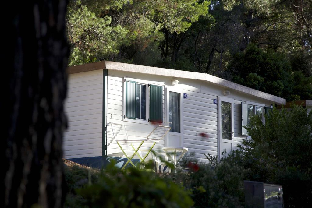 Camping Village Poljana Mali Lošinj Exteriör bild