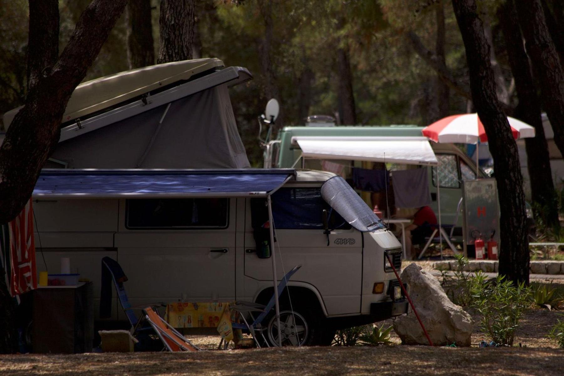 Camping Village Poljana Mali Lošinj Exteriör bild