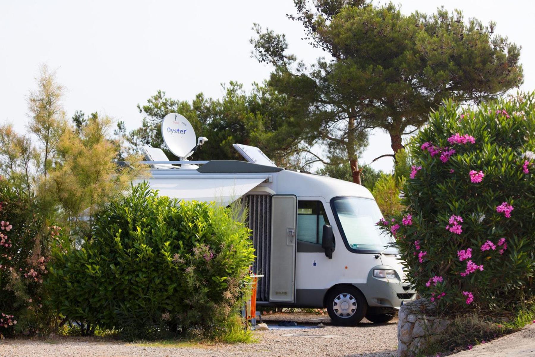 Camping Village Poljana Mali Lošinj Exteriör bild