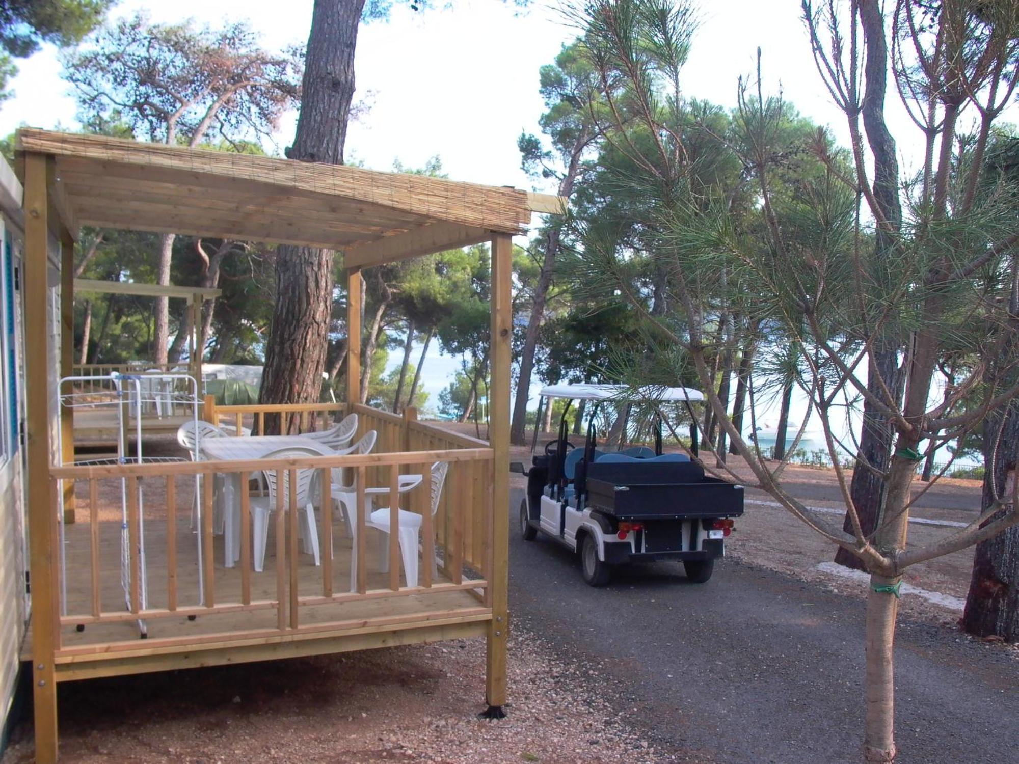 Camping Village Poljana Mali Lošinj Exteriör bild