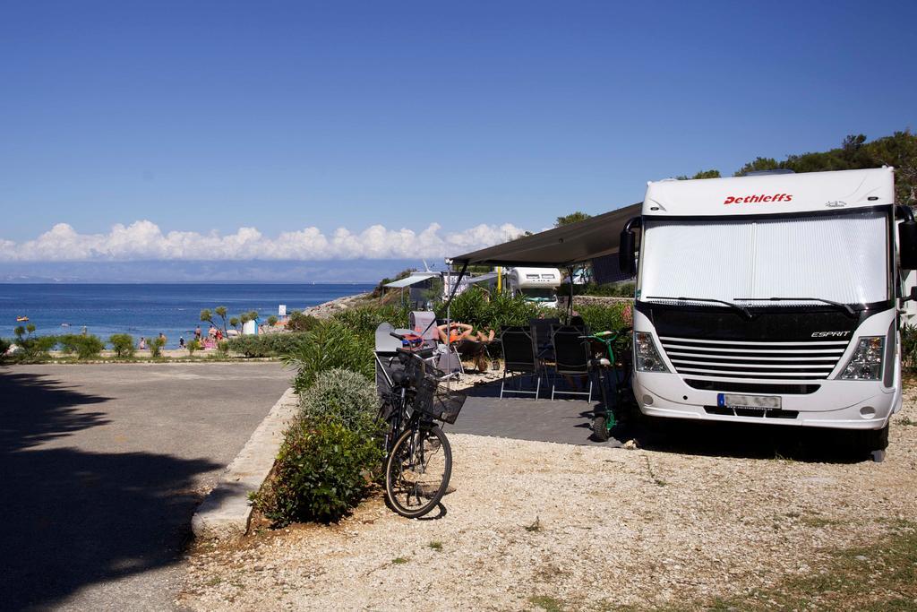 Camping Village Poljana Mali Lošinj Exteriör bild