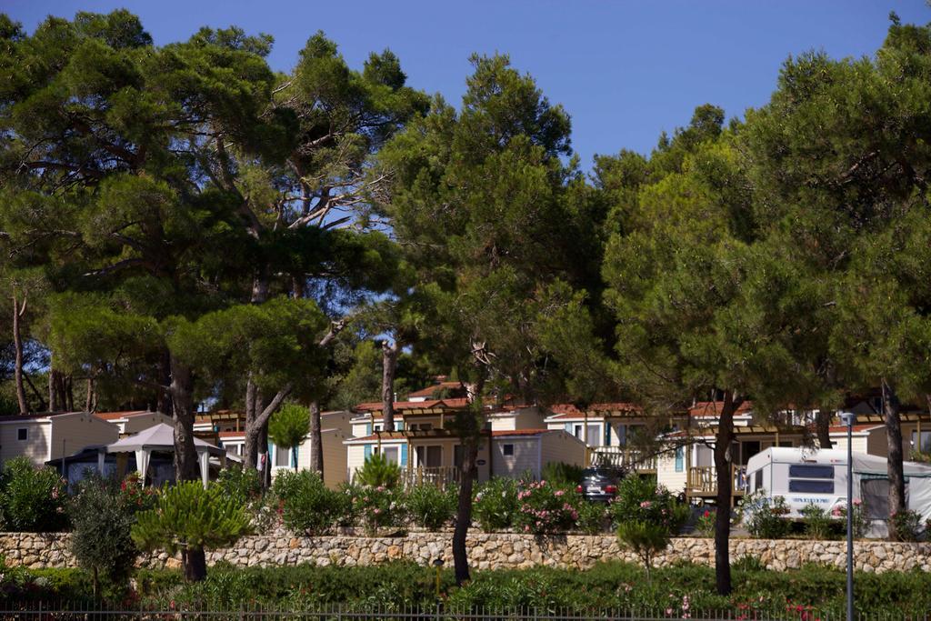 Camping Village Poljana Mali Lošinj Exteriör bild